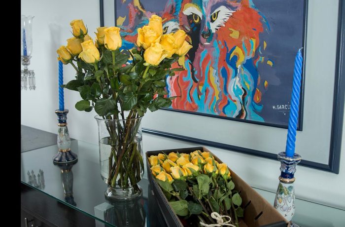 luxury yellow roses box pack