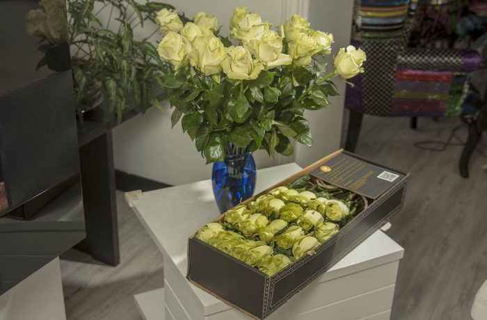 luxury roses box pack
